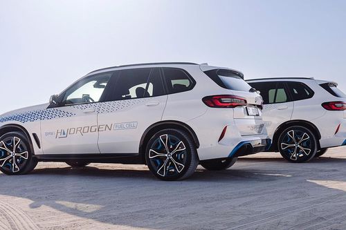 Toyota và BMW tăng cường hợp tác về xe chạy pin nhiên liệu