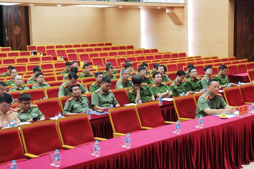 Gắn các hệ giá trị và chuẩn mực con người Việt Nam với bảo đảm an ninh trật tự, xây dựng lực lượng Công an nhân dân