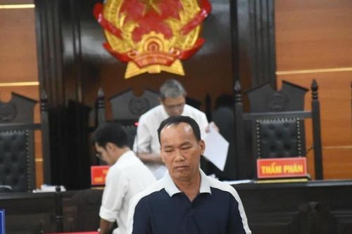 Quảng Ngãi: Người đàn ông chặn đánh học sinh lãnh án 2 năm tù