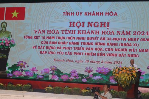 Khánh Hòa 10 năm xây dựng và phát triển văn hóa con người Việt Nam