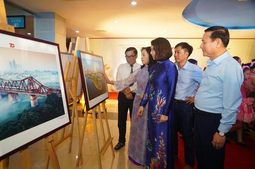 Vị thế, tầm vóc của Thủ đô qua nhiếp ảnh