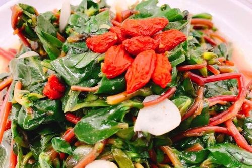 Loại rau dại xưa mọc đầy đường, nay được coi như báu vật