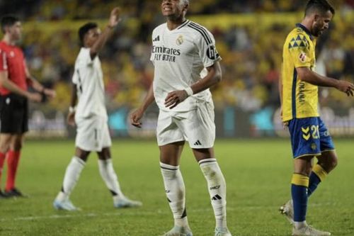 Mbappe kém may mắn, Real Madrid chia điểm trước Las Palmas