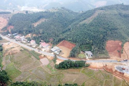 Dự án kết nối giao thông các tỉnh miền núi phía Bắc vẫn vướng mặt bằng