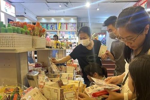 TPHCM mùa tựu trường: Giảm chi, chống lạm thu