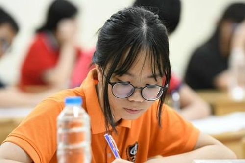 Đề minh họa kỳ thi lớp 10 theo chương trình mới: Nhiều câu hỏi dạng thức mới