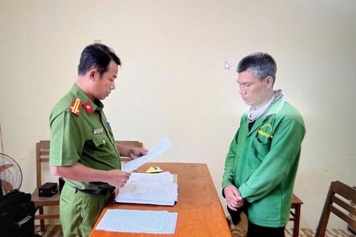 Khởi tố người chồng dùng bình giữ nhiệt đánh vợ khiến nạn nhân bị bỏng nặng