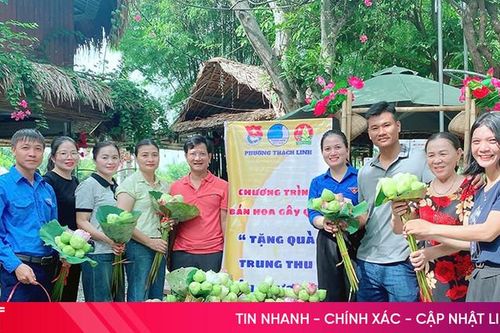 Linh hoạt gây quỹ, tặng quà Trung thu cho trẻ em nghèo