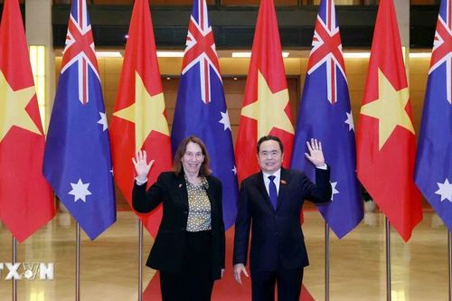 Chủ tịch Thượng viện Australia kết thúc tốt đẹp chuyến thăm chính thức Việt Nam
