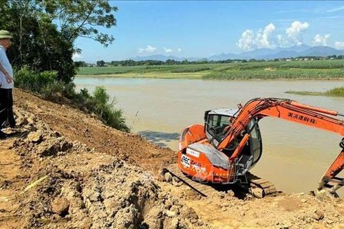 Sớm xây kè chống sạt lở bờ sông Chu