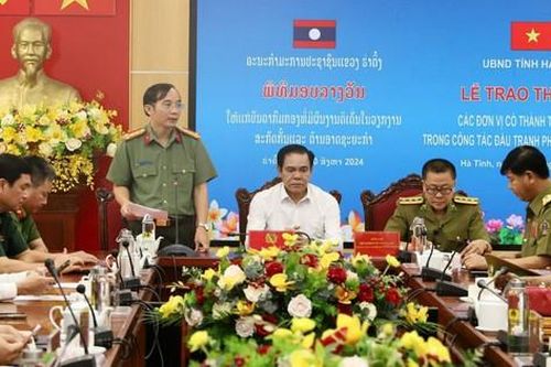 Trao thưởng ban chuyên án triệt phá đường dây mua bán người, lừa đảo xuyên quốc gia