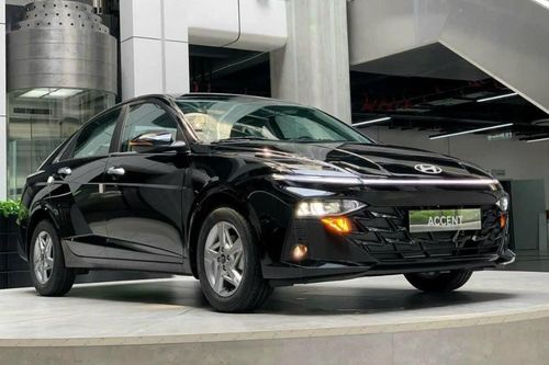4 mẫu sedan tiết kiệm xăng đáng mua nhất năm 2024