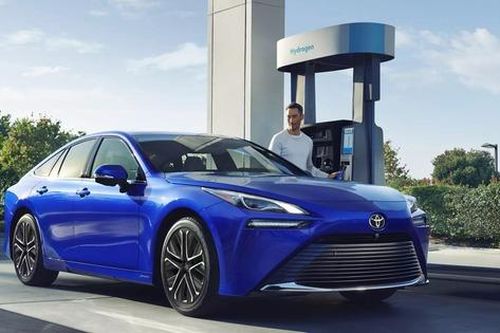 BMW và Toyota mở rộng quan hệ đối tác để đẩy mạnh xe hydro