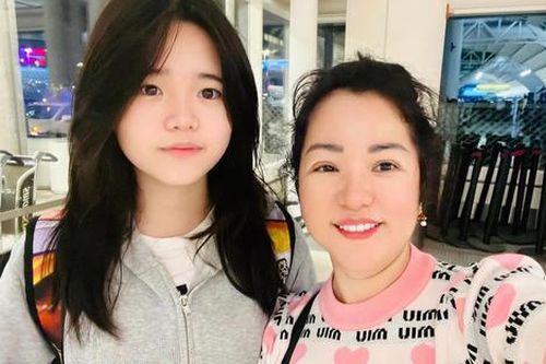 Diễn viên hài Thúy Nga công khai có thêm một con gái giấu kín nhiều năm?