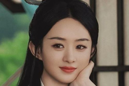 Triệu Lệ Dĩnh gây sốc vì làm việc quá chăm chỉ