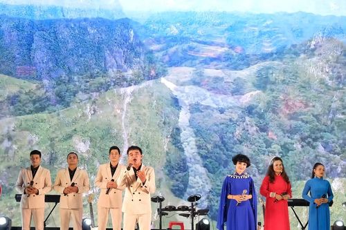 Gia Lai: Chương trình 'Giai điệu quê hương' tôn vinh đội ngũ sáng tác và biểu diễn âm nhạc