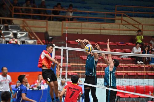 Giải vô địch bóng chuyền tỉnh: 'Xốc' lại phong trào