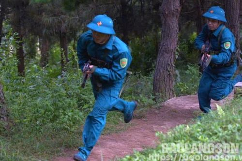 Huấn luyện lực lượng dân quân biên giới vững chắc