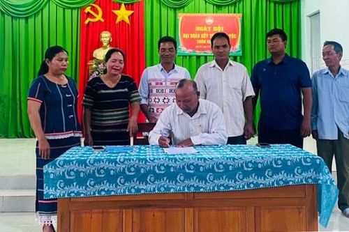 Ka Dụ - nữ trưởng thôn gương mẫu, tâm huyết với công việc chung