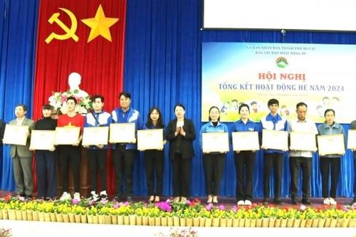 Đà Lạt: Khen thưởng nhiều tập thể, cá nhân có thành tích xuất sắc trong hoạt động hè 2024