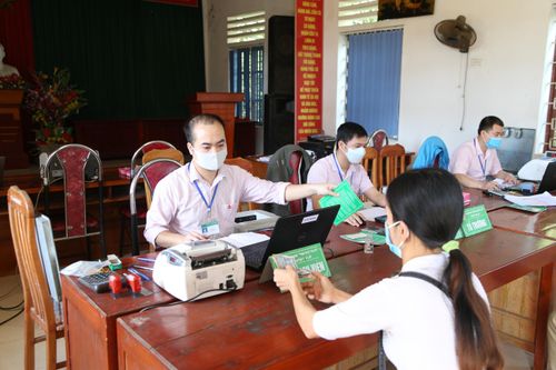 Hơn 6.200 tỷ đồng cho vay hộ nghèo và các đối tượng chính sách