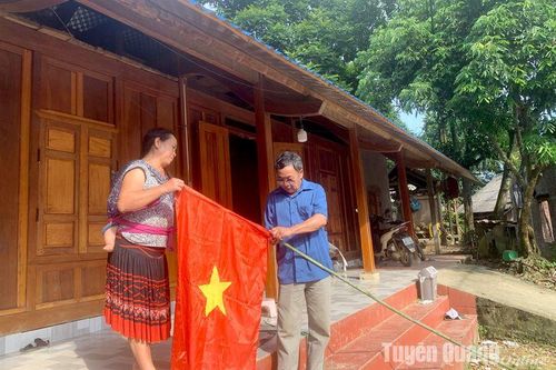 Người Mông vui hội non sông