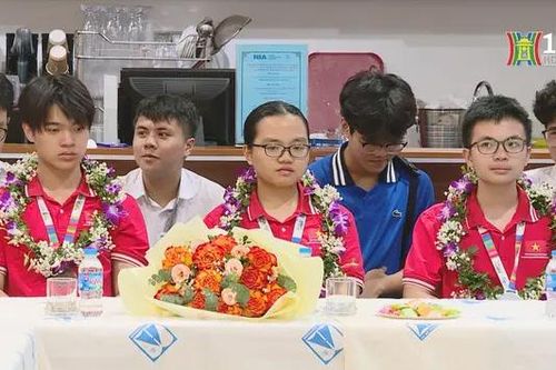 Học sinh Hà Nội thắng lớn kỳ thi Olympic quốc tế IOAA