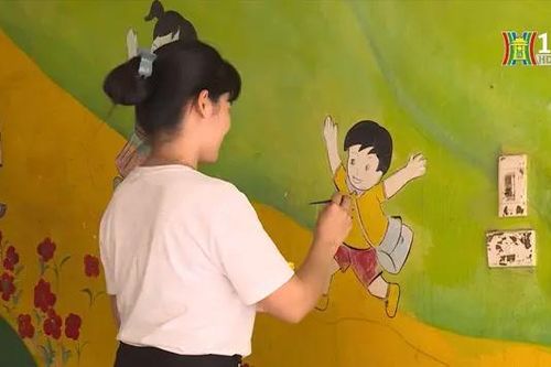 Thầy cô làm đẹp lớp đón học sinh trở lại trường