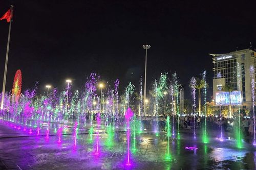 Màn trình diễn nhạc nước 'Đất nước trọn niềm vui' cuốn hút người dân Đà Nẵng