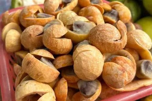 Quả sấu chín: Thức quà dân dã mỗi độ Thu về