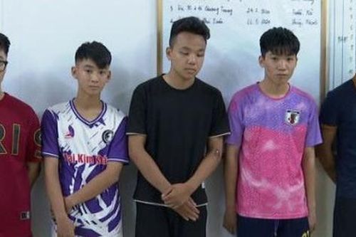 Khởi tố nhóm thanh niên mang hung khí đi giải quyết mâu thuẫn