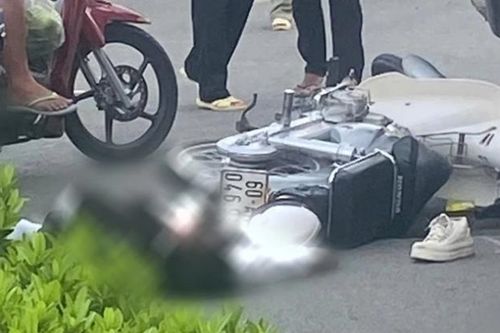 Va chạm với xe đầu kéo, nữ sinh lớp 10 tử vong trên đường đi học