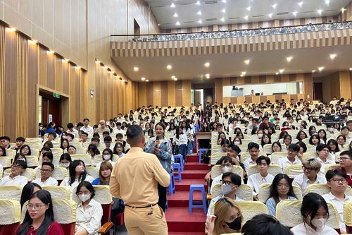 Đẩy mạnh tuyên truyền an toàn giao thông trong trường học