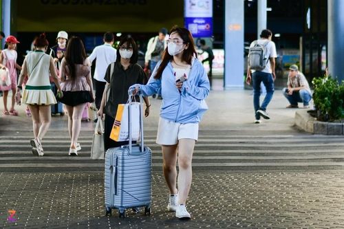 Nghỉ lễ 4 ngày nhưng 'chạy đua' từ nửa tháng trước ở TP.HCM