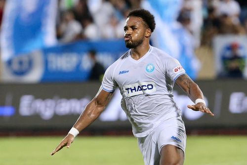 Rafaelson tỏa sáng giúp Nam Định giành Siêu cúp 2024
