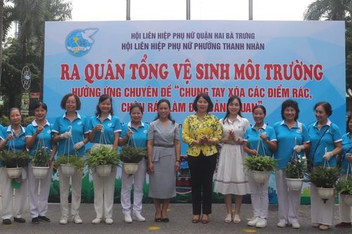 Quận Hai Bà Trưng: biến nhiều điểm chân rác thành điểm hoa, tranh tường bích họa