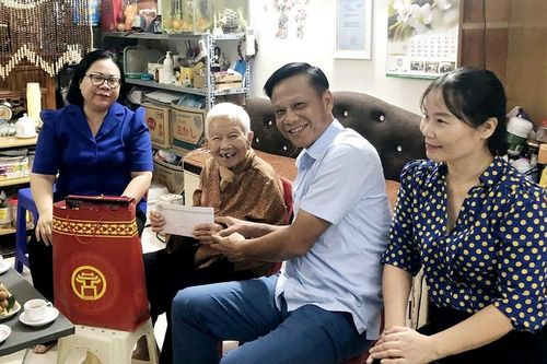 Quận Thanh Xuân: tri ân cán bộ lão thành cách mạng dịp 2/9