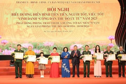 Hà Nội: tặng danh hiệu 'Người tốt, việc tốt' cho 8 cá nhân
