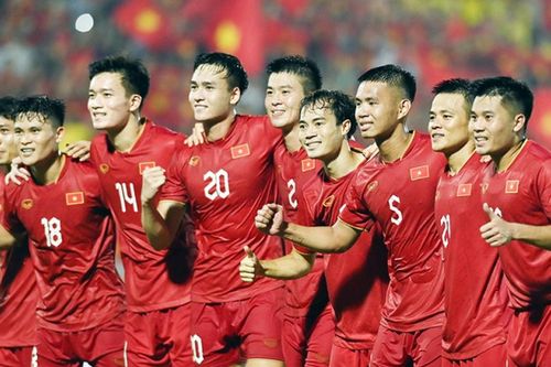 Tin nóng bóng đá Việt 31/8: Quả bóng vàng Việt Nam được đăng ký, thêm cầu thủ Việt kiều xuất hiện ở V-League