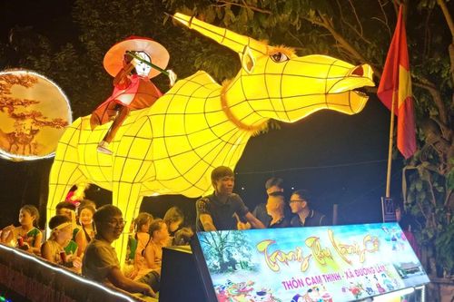 Hấp dẫn đêm Trung thu làng cổ - Đường Lâm xứ Đoài