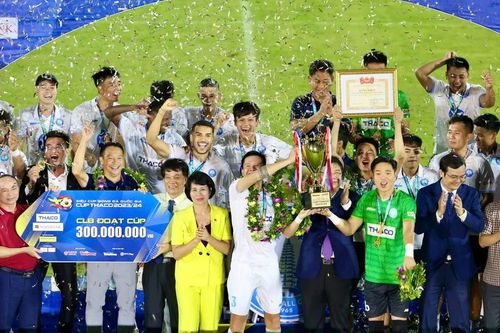 Rafaelson lại tỏa sáng giúp Nam Định lần đầu giành Siêu Cúp Quốc gia
