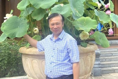 PGS.TS Đặng Văn Đông: Nhà khoa học của những giống hoa tiền tỷ