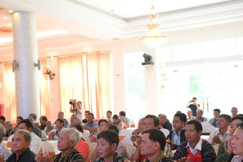 Nâng cao vai trò 'giữ lửa' của trưởng bản, nghệ nhân