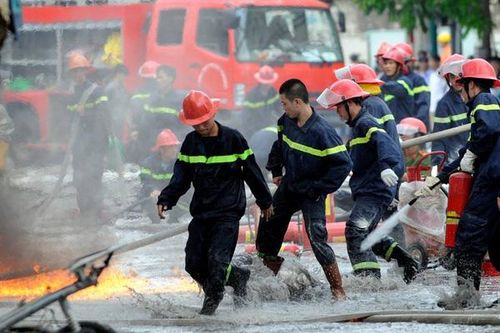 Hà Nội: Xem xét hỗ trợ lực lượng Cảnh sát PCCC, CSHS và An ninh nội địa mỗi tháng 3,6 triệu đồng