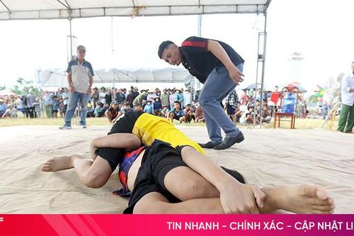 Hấp dẫn hội vật truyền thống mừng ngày Quốc khánh ở Hà Tĩnh