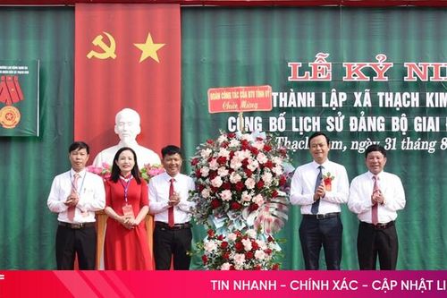 Thạch Kim kỷ niệm 70 năm thành lập và công bố cuốn lịch sử đảng bộ xã