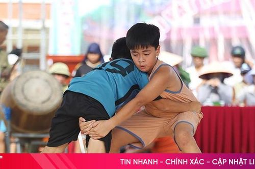 Về Hà Tĩnh, xem các đô vật thi tài