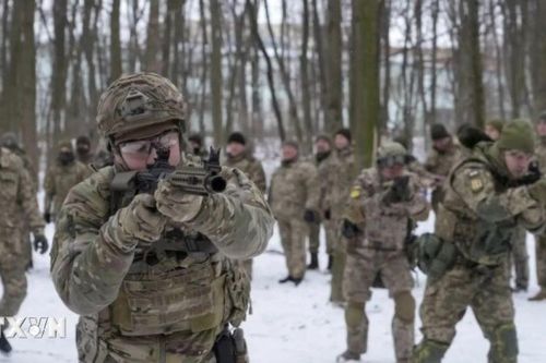 EU nâng mục tiêu huấn luyện 75.000 binh sỹ Ukraine trong năm 2024
