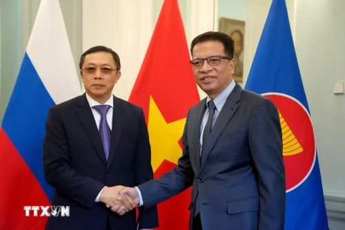 Đại sứ quán Lào tại Liên bang Nga chung vui 'Tết Độc lập' với Việt Nam