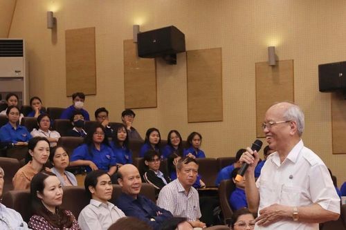 Giáo sư Trình Quang Phú: Viết về Bác Hồ không bao giờ là đủ